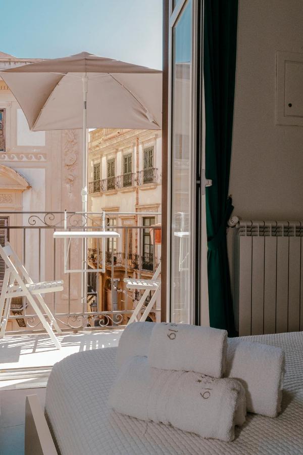 Rooms 19 - Rooms And Breakfast Palerme Extérieur photo