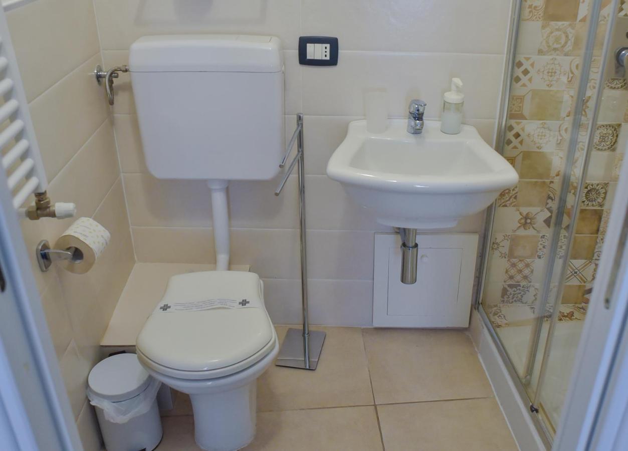 Rooms 19 - Rooms And Breakfast Palerme Extérieur photo