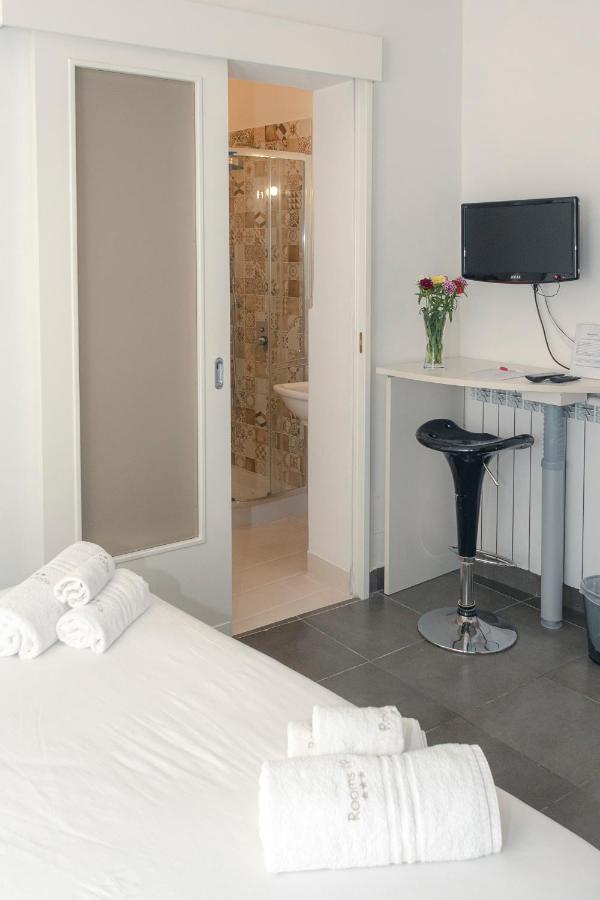 Rooms 19 - Rooms And Breakfast Palerme Extérieur photo